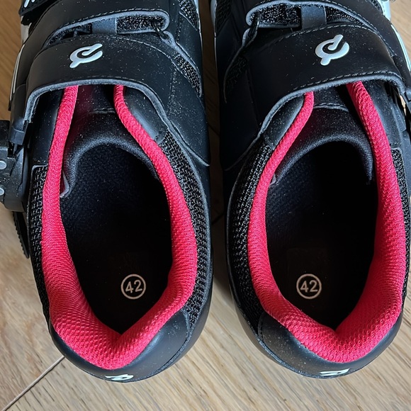 Peloton Unisex Cycling Shoes (Size: 42) - Picture 5 of 14